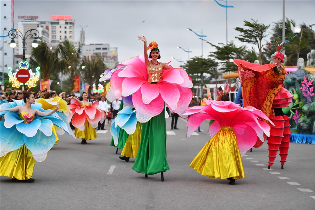 Tháng 4 Rực Rỡ Với Carnaval Hạ Long – Điểm Nhấn Du Lịch Tại Quảng Ninh 2026