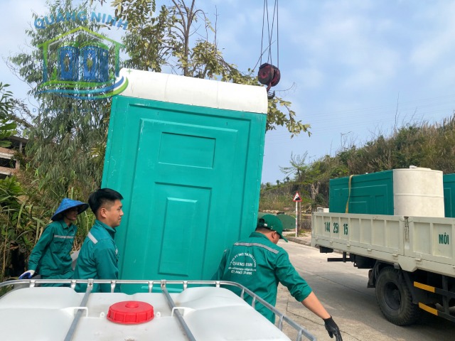 cho-thue-nha-ve-sinh-di-dong-tai-quang-yen-quang-ninh-2